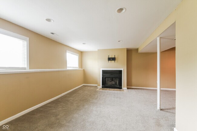 Building Photo - 8313 Castle Farms Rd