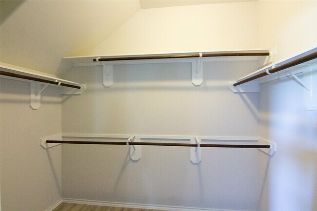 Building Photo - 18638 Bell Ravine Dr