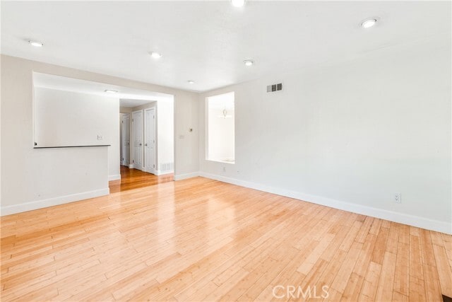 Building Photo - 5042 Blue Jay Cir