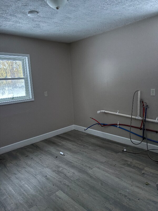 Building Photo - 2335 Maple Ave