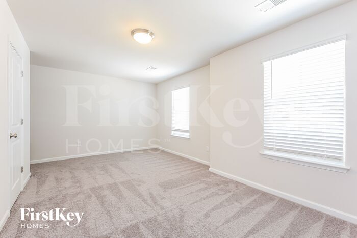 Building Photo - 611 Goldburn Wy