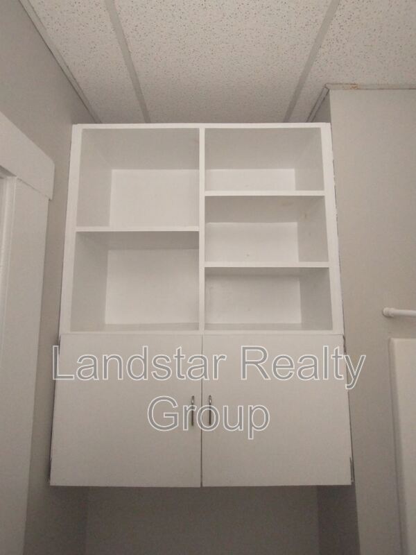 Building Photo - 2127 Grinstead Dr