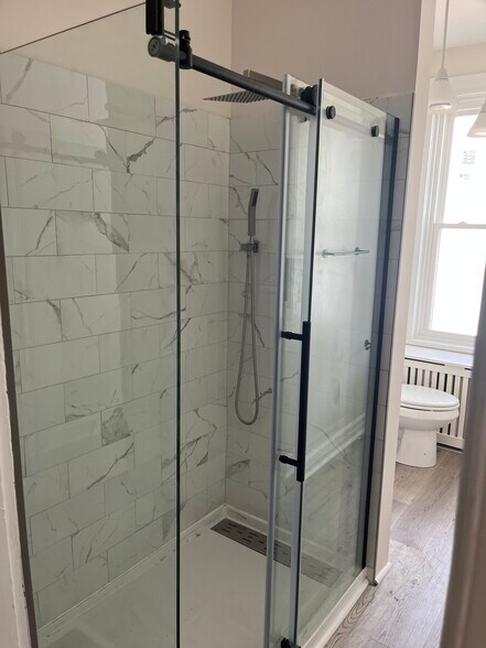 Building Photo - 457 Cedarville St