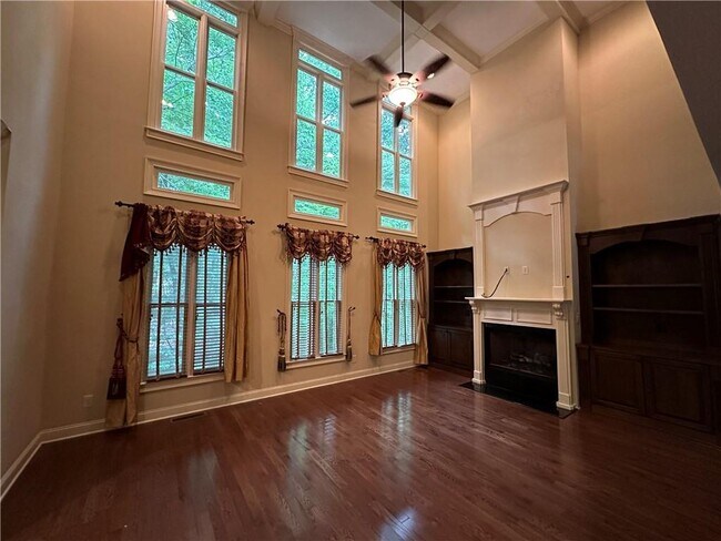 Building Photo - 510 Lake Medlock Dr