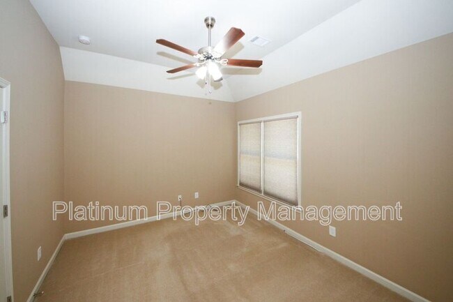 Building Photo - 4580 Wykeshire Ct
