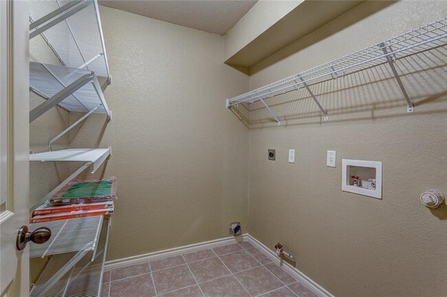 Building Photo - 2304 Billy Fiske Ln