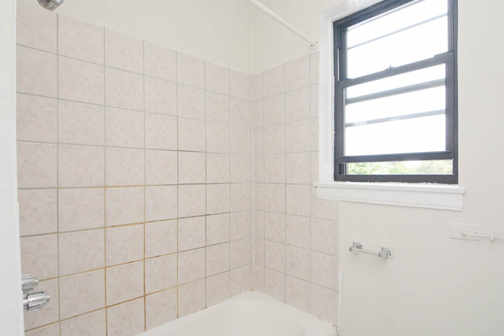 Building Photo - 4854 N Damen Ave