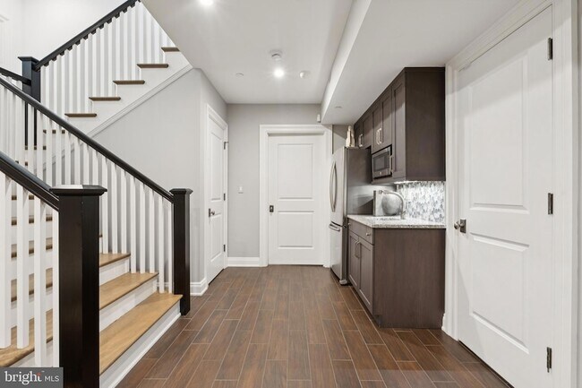 Building Photo - 5120 Wessling Ln