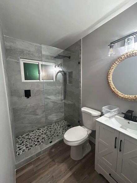 Building Photo - 1331 Rose Ave