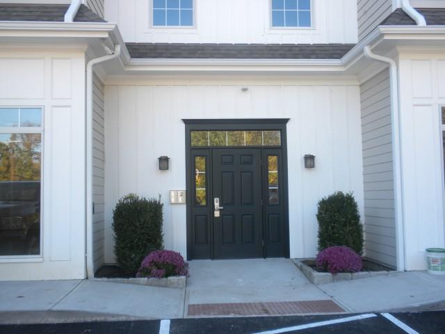 Building Photo - 159 Danbury Rd