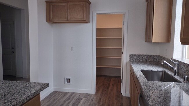 Building Photo - 6064 Sunscape Wy