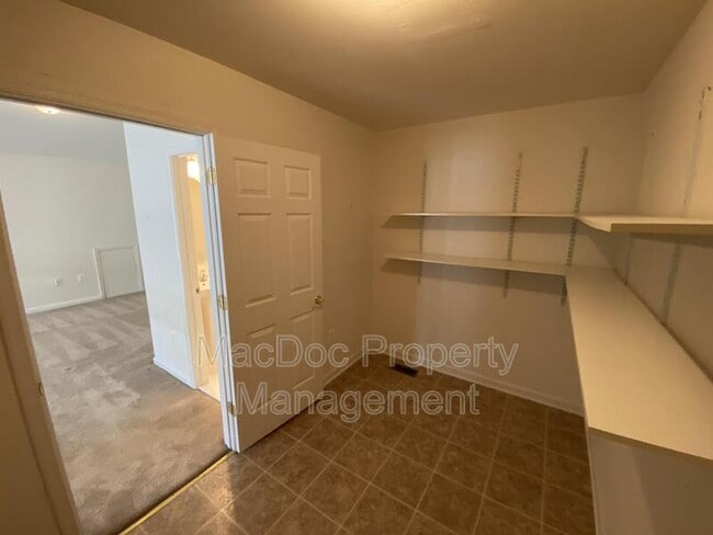 Building Photo - 1012 Maureen Dr