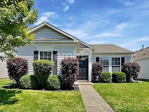 Building Photo - 916 Colonial Wy