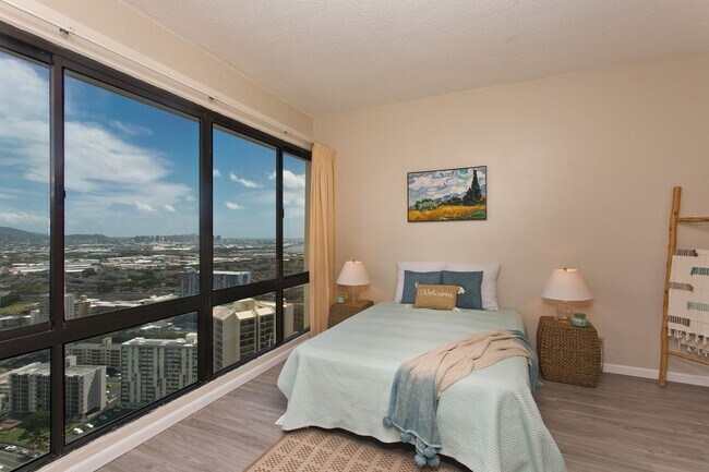 Building Photo - PENTHOUSE 2 Bed, 2 Bath, 2 Parking