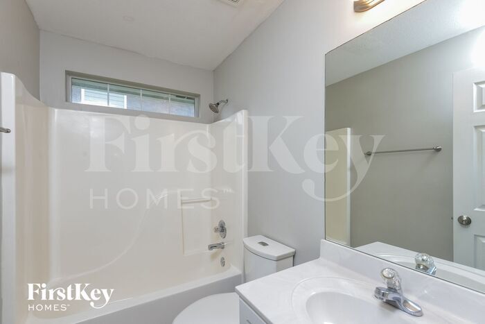 Building Photo - 424 Camden Cove Cir