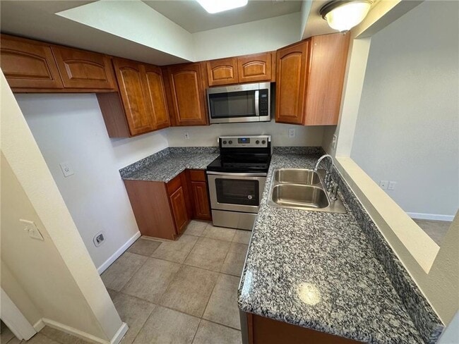 Building Photo - 1016 Greenspoint Dr