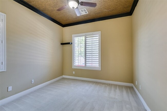 Building Photo - 2713 Cyrano St