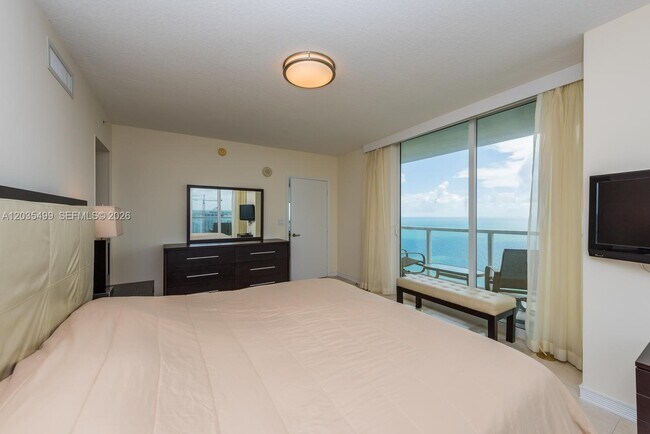 Building Photo - 16699 Collins Ave