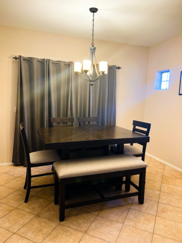 Building Photo - 3731 E Mitchell Dr