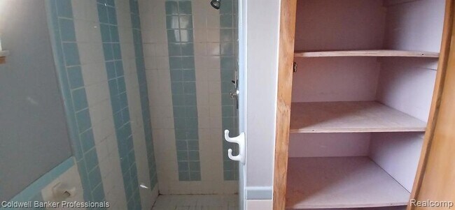 Building Photo - 30632 Ohmer Dr