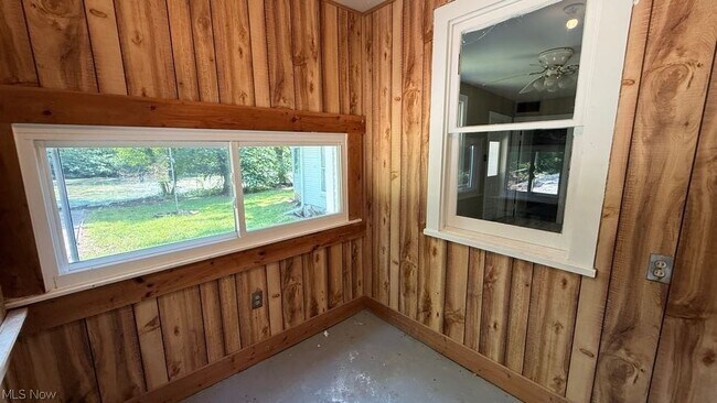 Building Photo - 629 Portage Lakes Drive