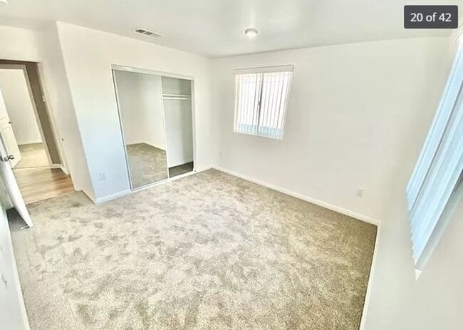 Building Photo - BROADWAY (10611)