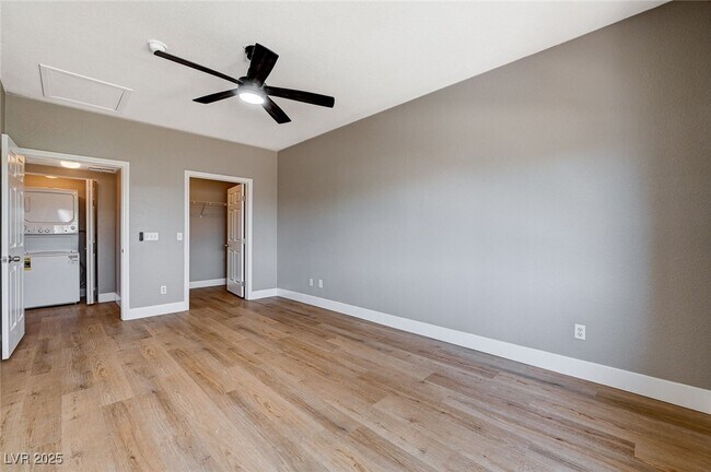 Building Photo - 855 N Stephanie St