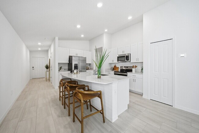 Building Photo - Charming 3-Bed Oasis with 2 Baths in Land O' Lakes – Your Ideal 1,448 Sq Ft Retreat!