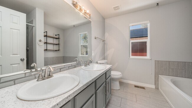 Building Photo - Updated Two Story in Cimmaron Hills