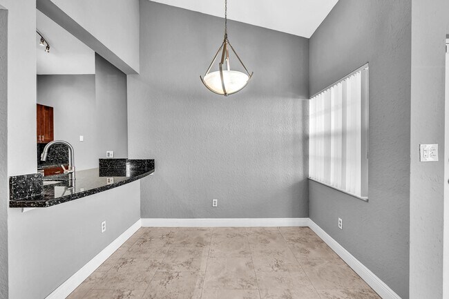 Building Photo - 2881 N Oakland Forest Dr