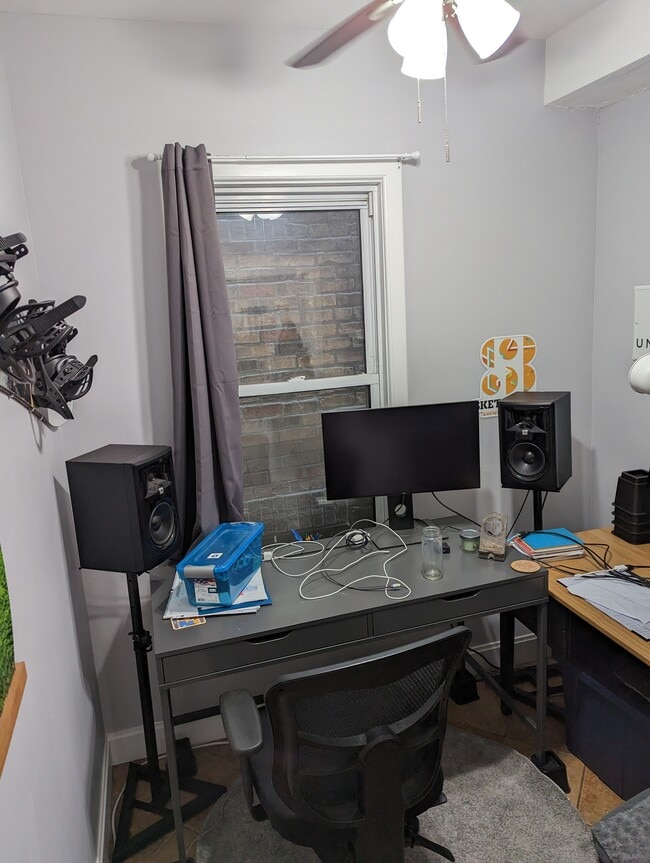 Building Photo - 2638 W Belden Ave