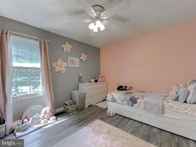 Building Photo - 48221 Keel Dr