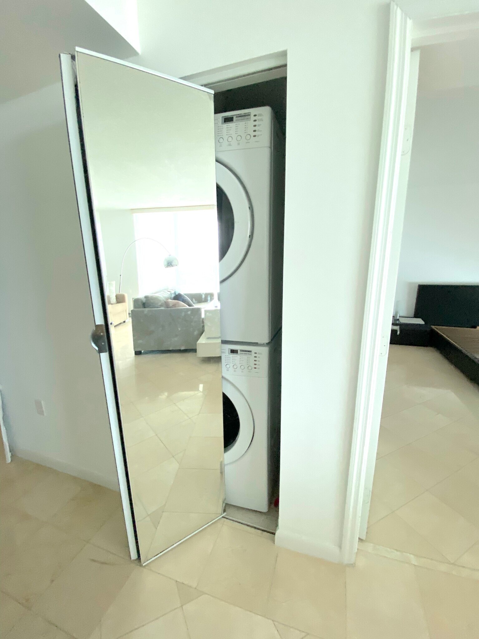 Building Photo - 2101 BRICKELL Ave