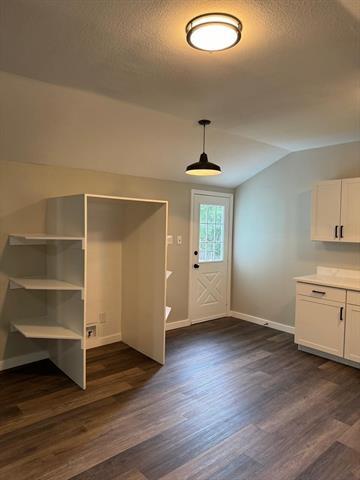 Building Photo - 1201 N Rusk St