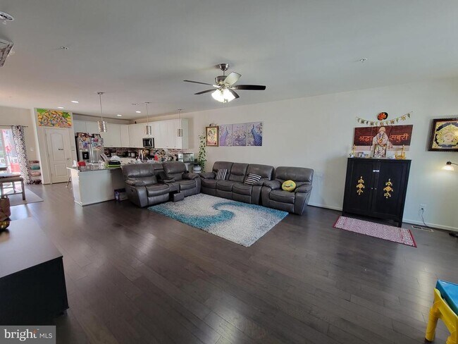 Building Photo - 7761 Dagny Wy