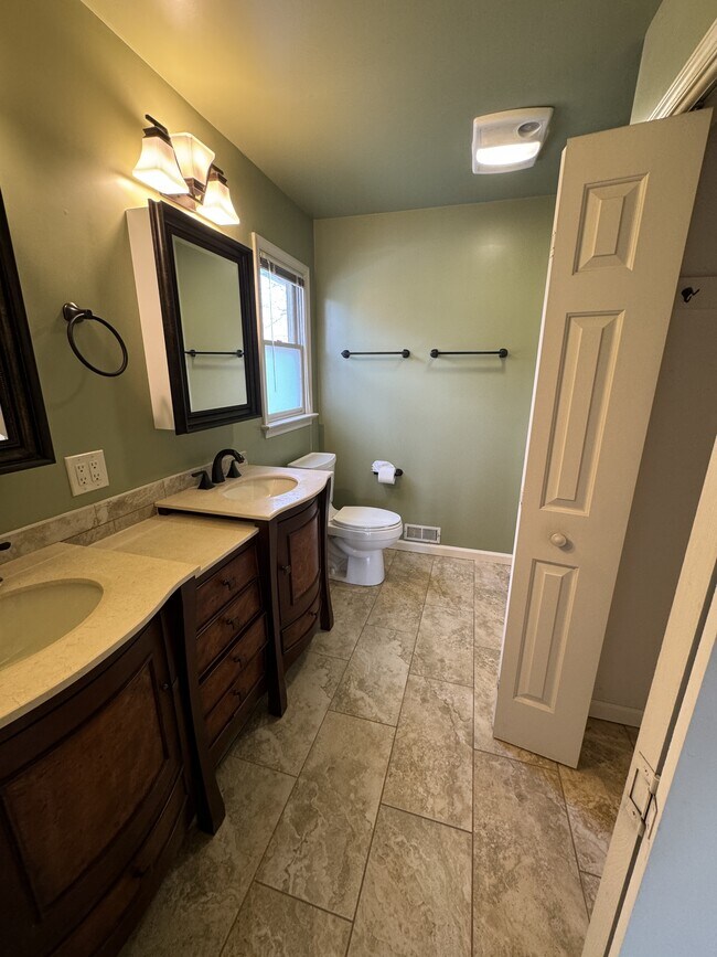Building Photo - 1115 Aquia Dr
