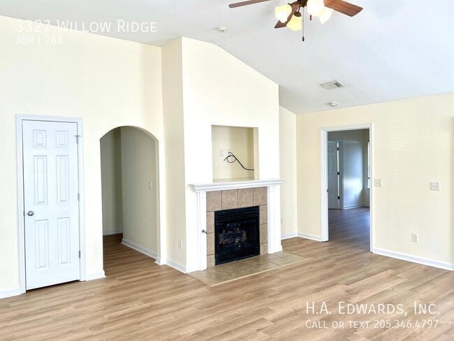 Building Photo - 3327 Willow Ridge Ln