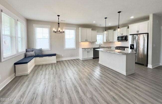 Building Photo - 102 Bogue Harbor Ct