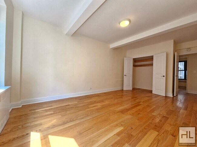 Building Photo - Spacious 2-Bedroom in Midtown East | 7th F...