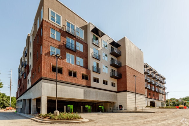 Building Photo - 2600 8th Ave S