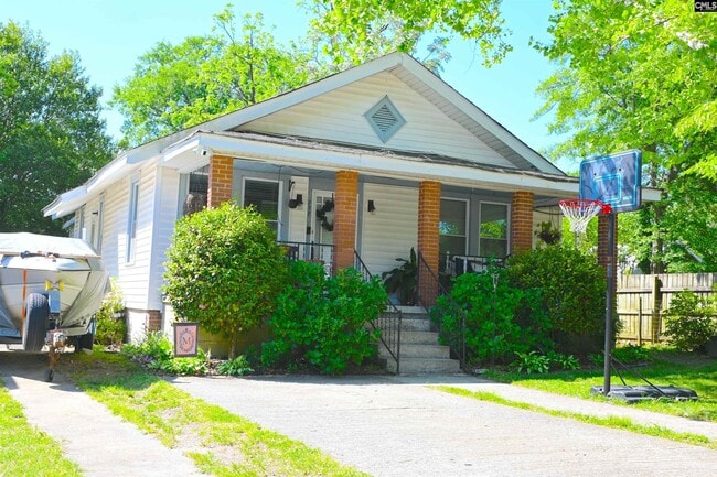 Primary Photo - 737 Lexington Ave