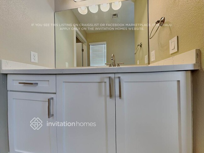 Building Photo - 8648 Shady Pines Dr