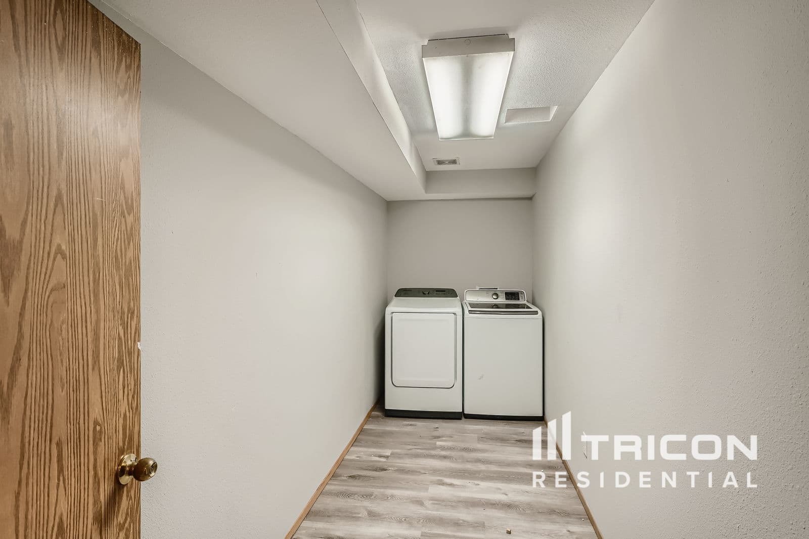 Building Photo - 2909 S 76th St