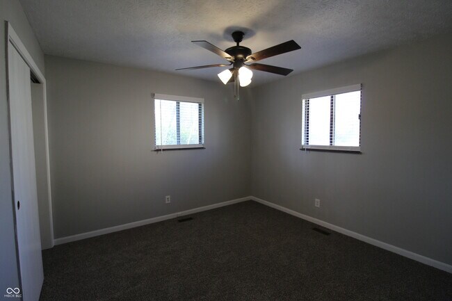 Building Photo - 304 S Mill St