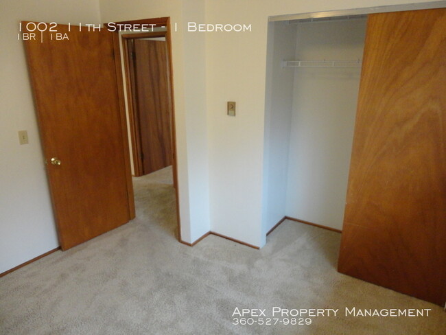Building Photo - FAIRHAVEN - Island View Apartments
