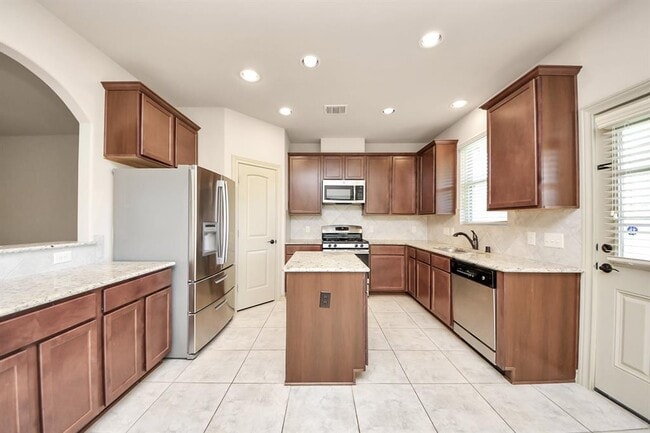 Building Photo - 2407 Argos Dr