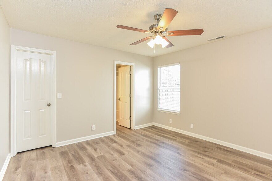 Building Photo - 1315 Owasa Trail