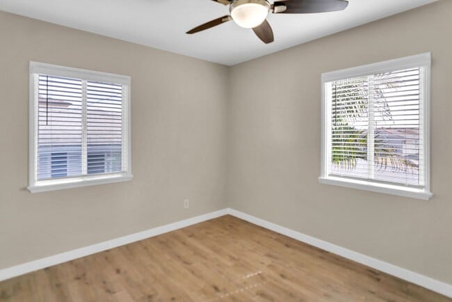 Building Photo - 853 Emerald St