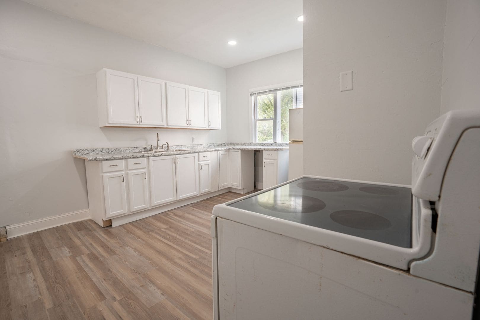 Building Photo - 731 S 7th St