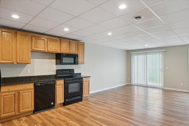 Building Photo - 620 Bristol Dr